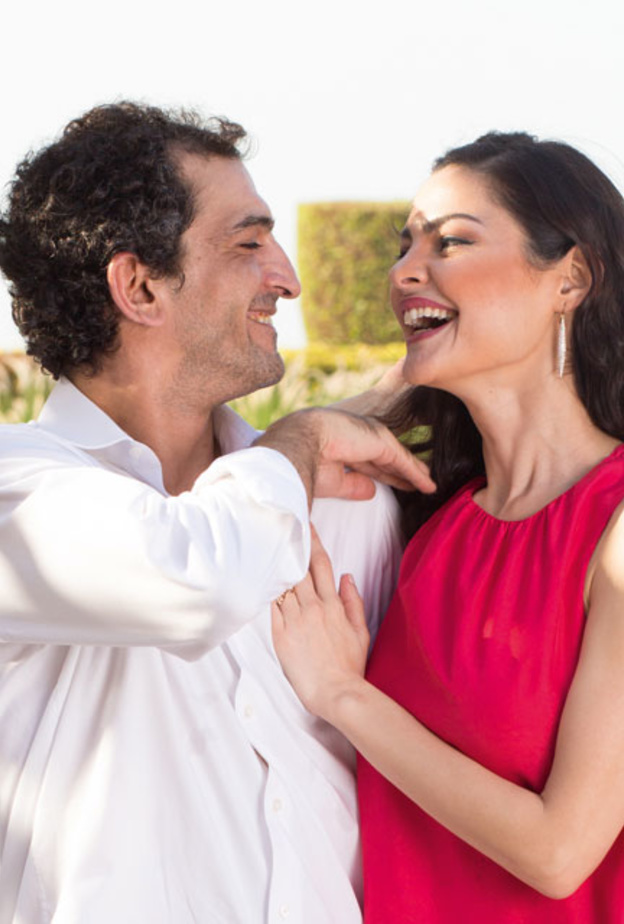 عمرو وسارة فى لحظة مرح