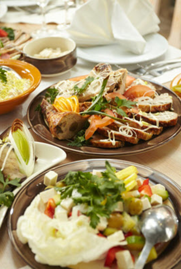 سفرة العيد المتنوعة تؤمن الصحة و الغذاء للجميع