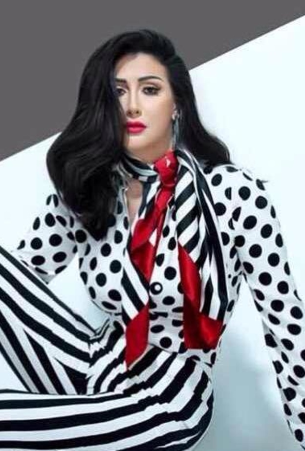 ماذا يحدث بين غادة عبد الرازق والجمهور؟