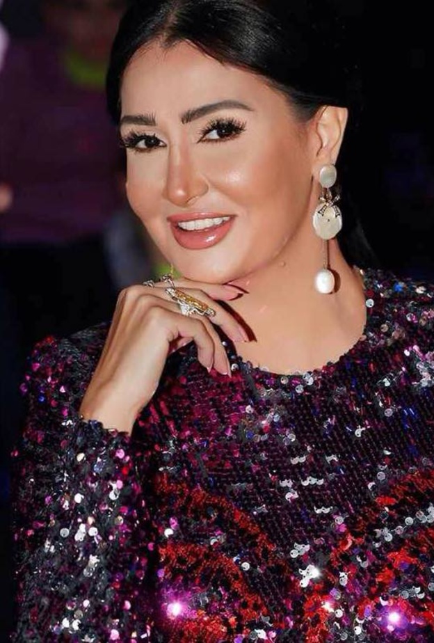 غادة عبد الرازق تثير الجدل