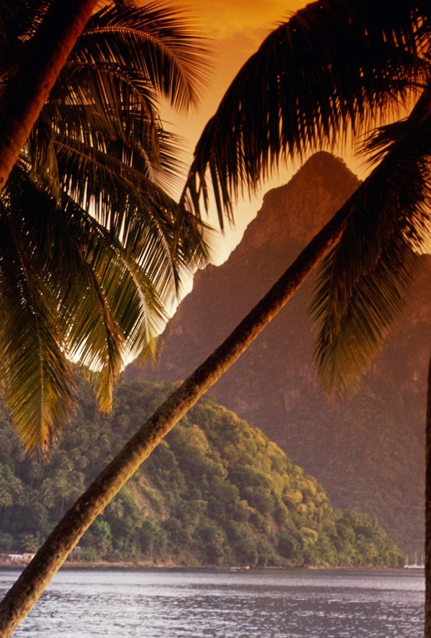 غروب الشمس في سانت لوسيا اكثر من رائع