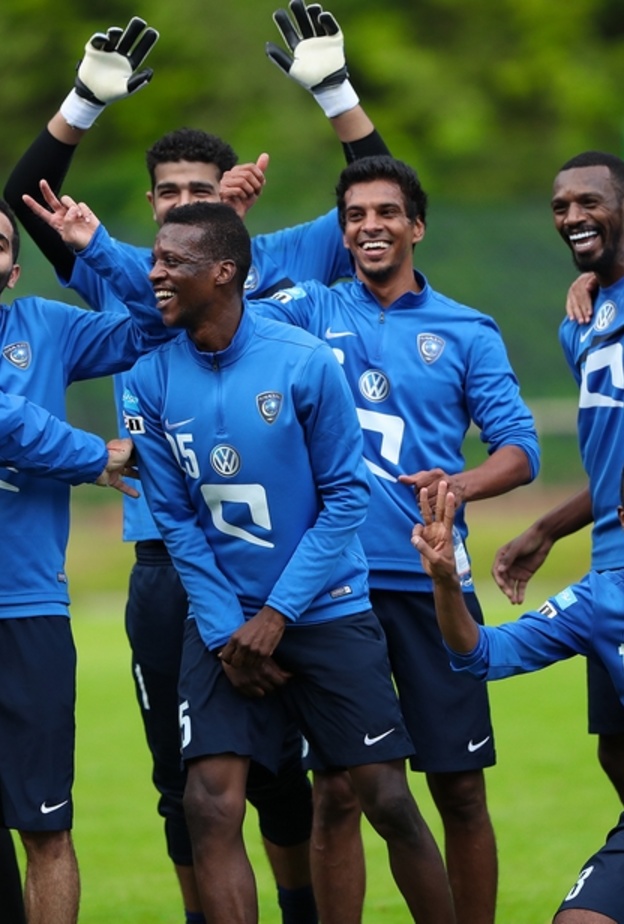 فريق الهلال يستعيد الصدارة بعد خصم نقاط فريق الاتحاد