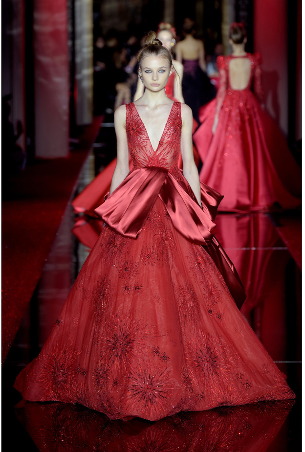 فستان خطوبة رائع من زهير مراد