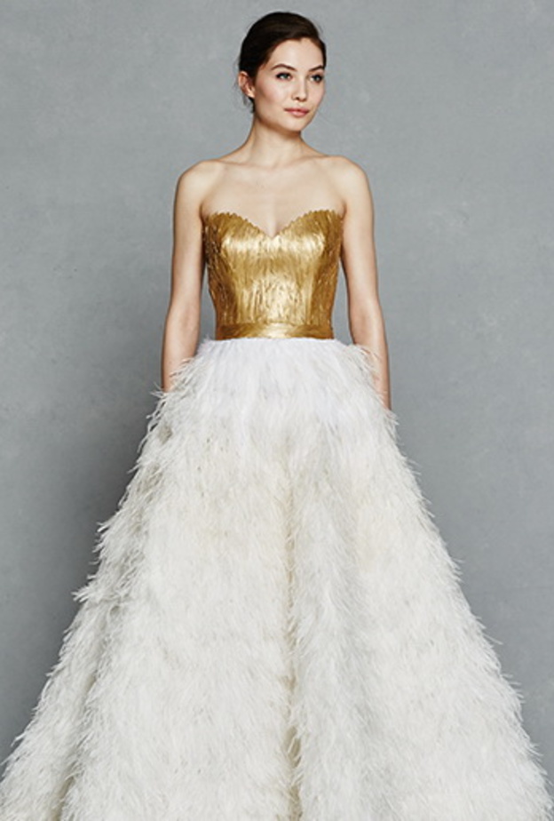 فستان زفاف ذهبي وابيض من KELLY FAETANINI