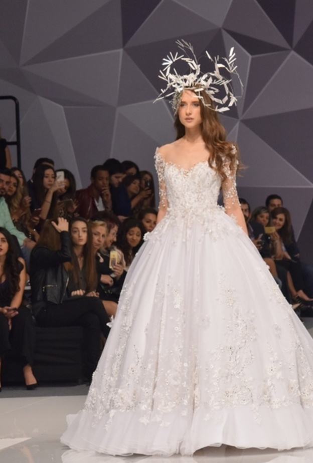 فستان زفاف غاية في الاناقة للمصمم حنا توما