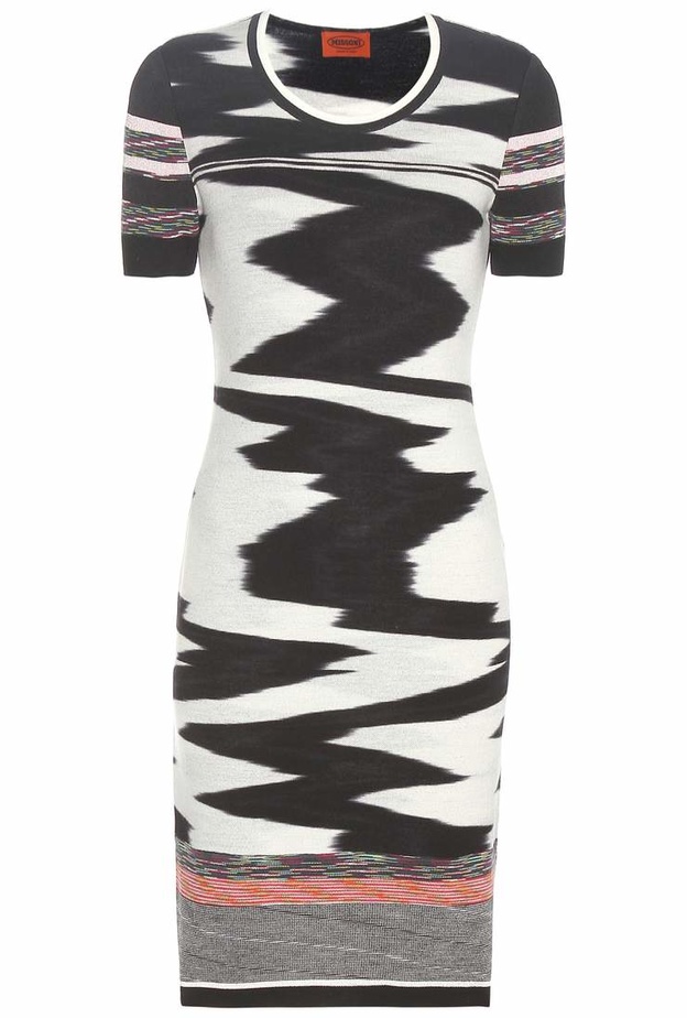 فستان عصري بخطوط عريضة من ميسوني Missoni