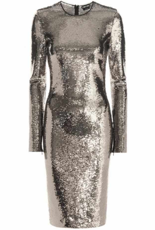 فستان من الترتر من توم فورد بقصة ضيقة وأكمام طويلة