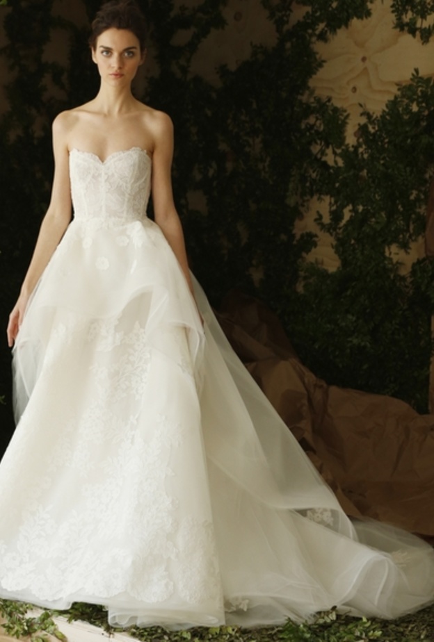 فستان من زهير مراد يليق بإليسا