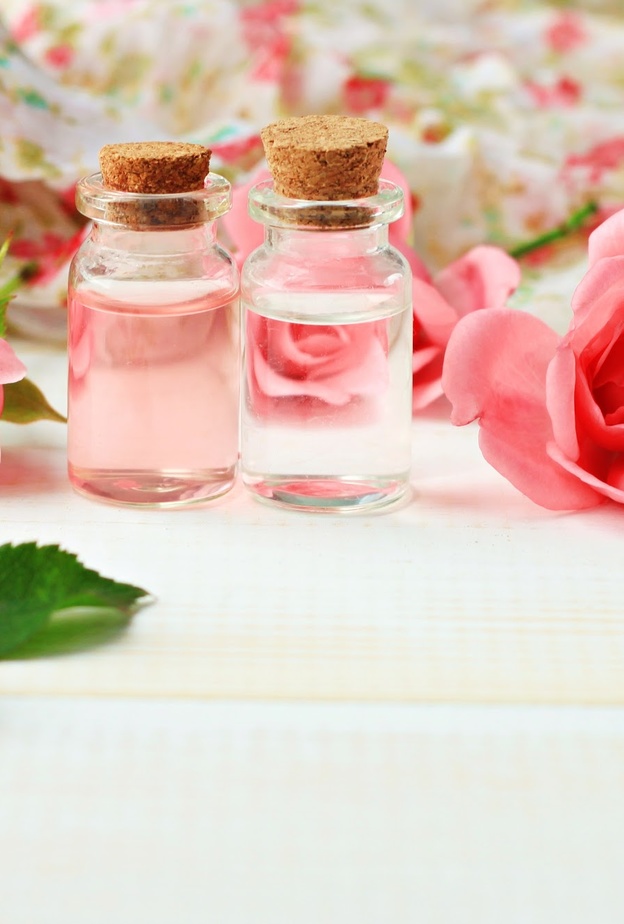 فوائد ماء الورد ستجعله عاة يومية لك