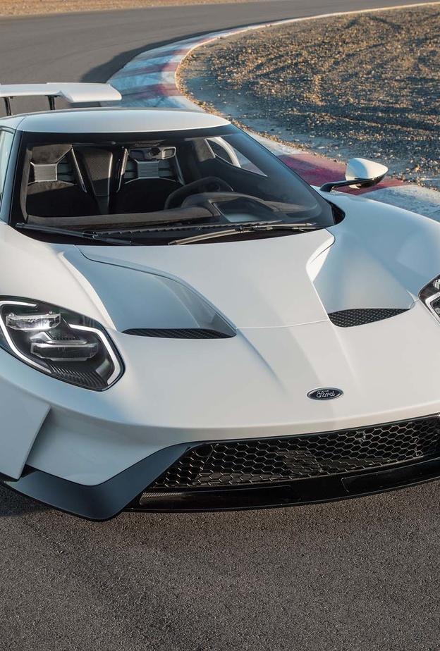 فورد تكشف عن مواصفات سيارتها الخارقة