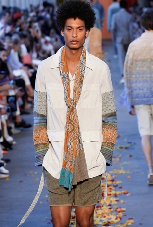 قميص من الدانتيل الاسود