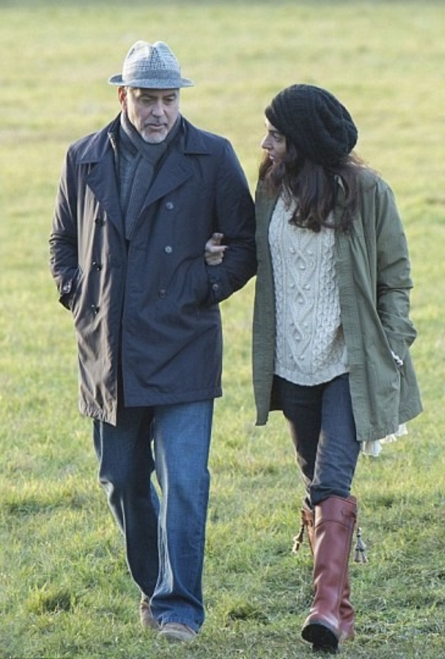 في نزهة رومانسية بإطلالة غير اعتيادية