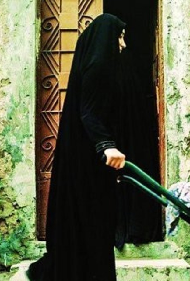 فيلم قاري يعني عربة اليد المخصصة لنقل البضائع