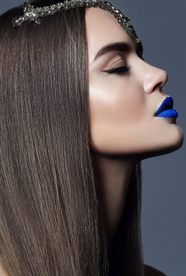 قد يصبح أحمر الشفاه الأزرق أحد صيحات 2017