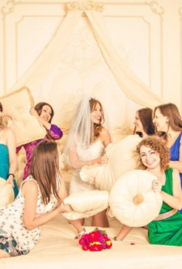 قضاء مايكفي من الوقت مع وصيفاتك