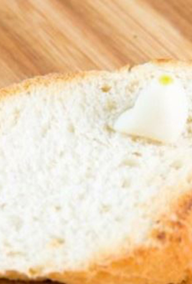 قطعة خبز تودي بحياة طفلة في رأس الخيمة