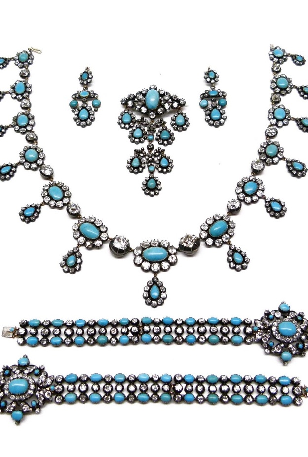  قلادة الملكة ماريا خوسيه