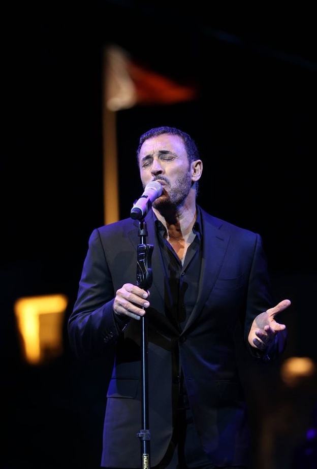 كاظم الساهر يحضر مفاجآت لجمهور حفله بقرطاج