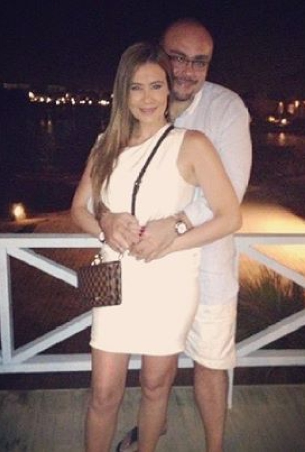  كارول سماحة مع زوجها في الغردقة