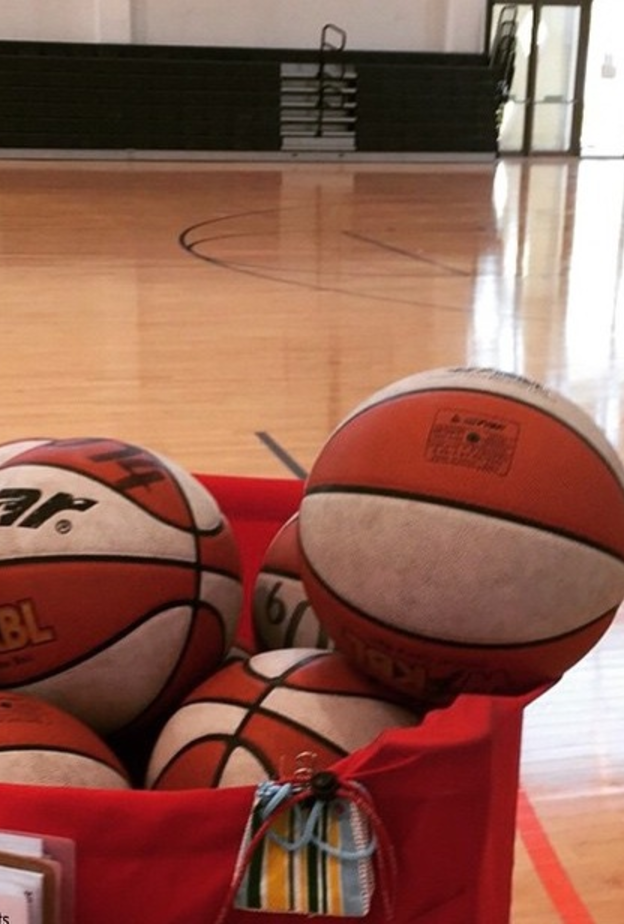 كرة السلة للطالبات