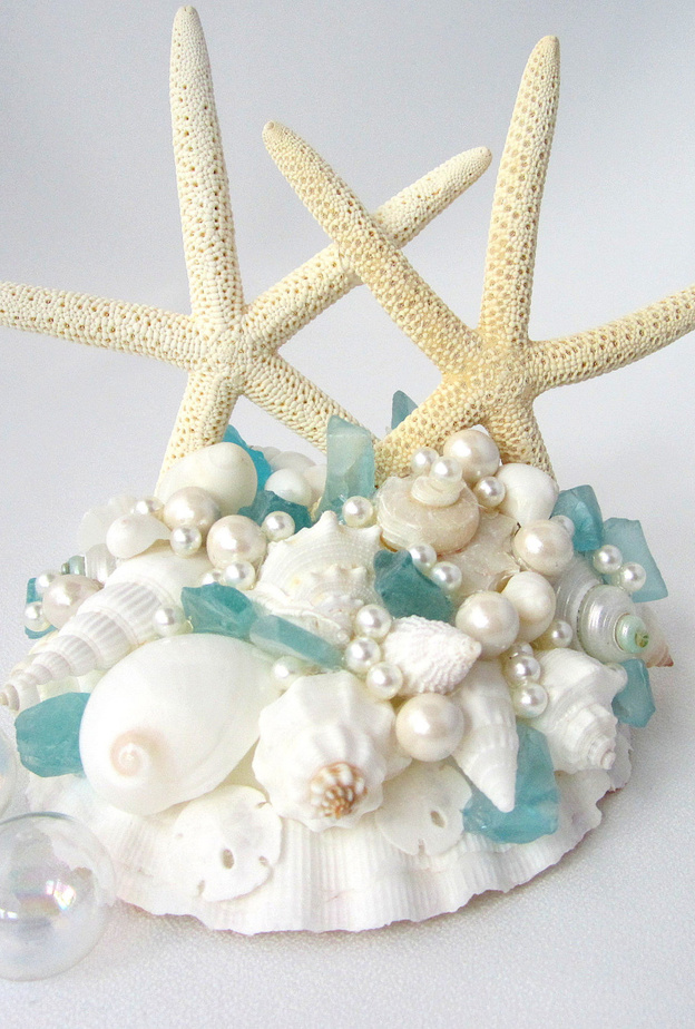 كعكة زفاف جميلة بلون البحر 