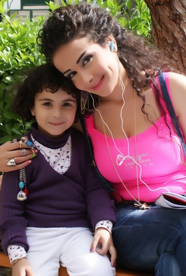 كندة حنا وابنتها