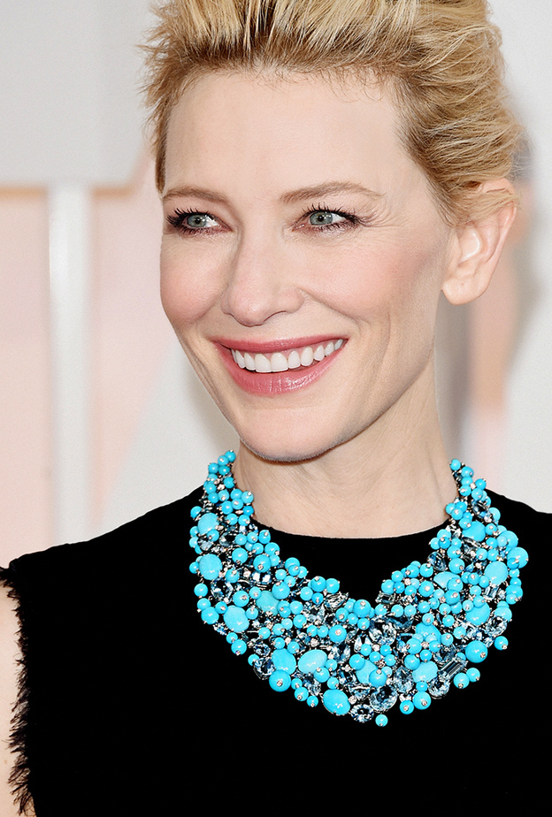 كيت بلانشيت ترتدي قلادة من تيفاني في حفل جوائز الأوسكار