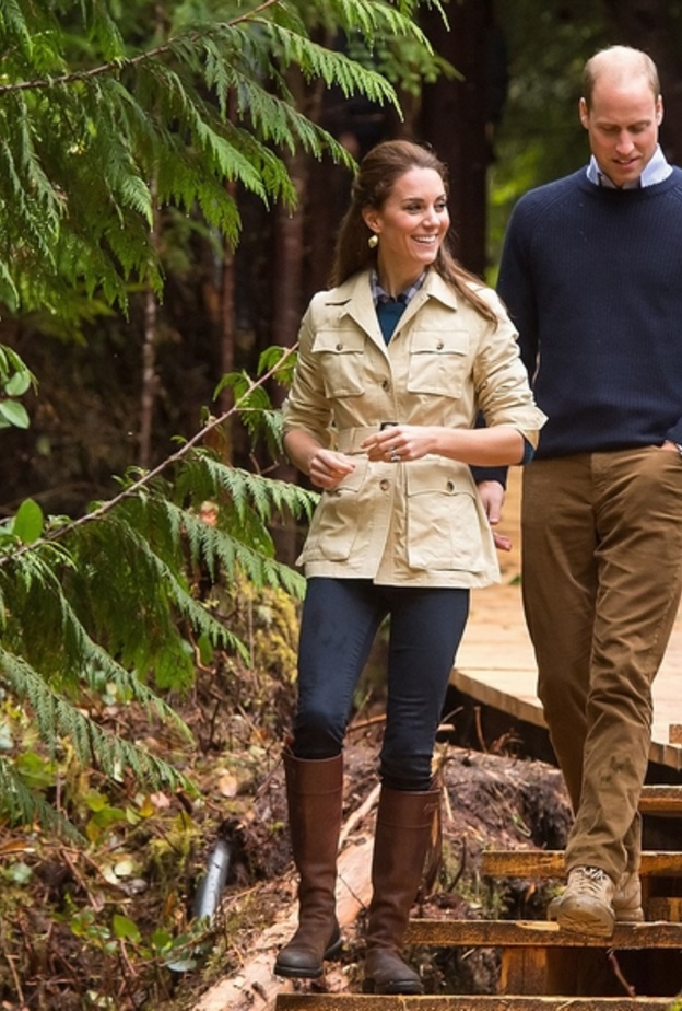 كيت ميدلتون  kate Middleton لم تهمل جزمة Penelope Chilvers في كندا