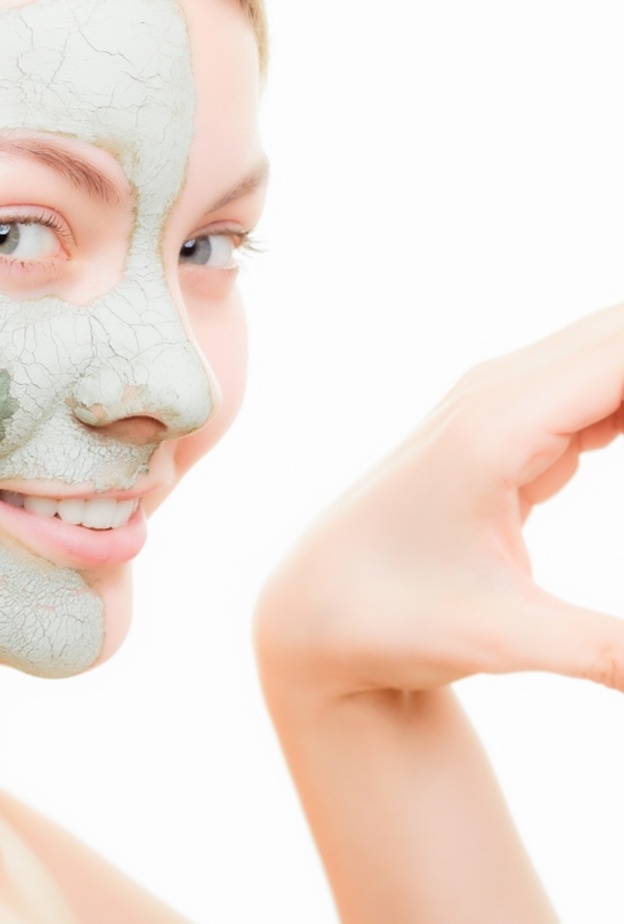 لبشرة صافية ومشرقة استخدمي ماسك الطين المغربي 