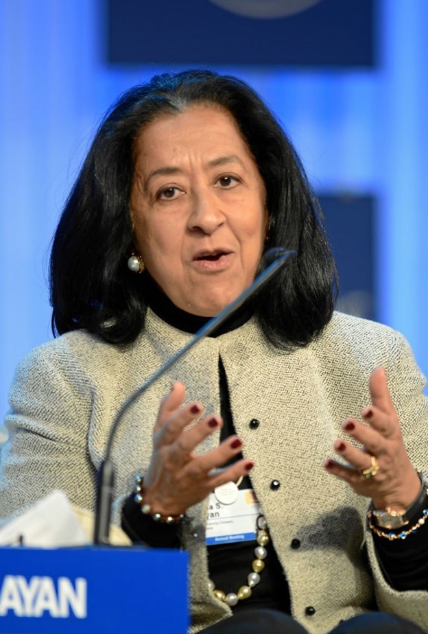 لبنى العليان... إسم لامع في عالم الإقتصاد 