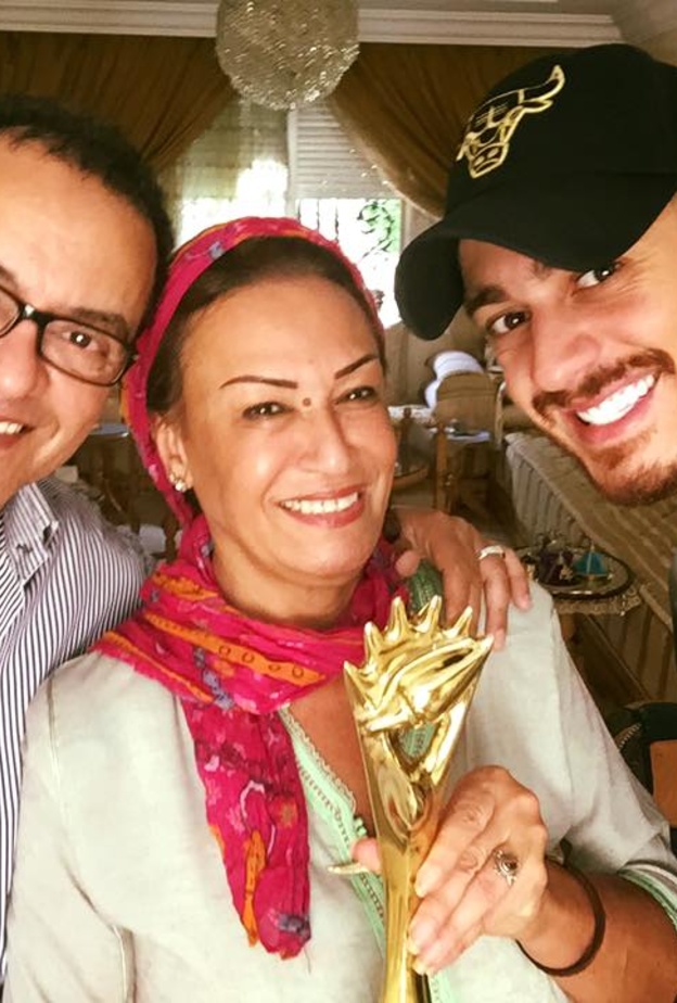 سعد لمجرد بين أبويه