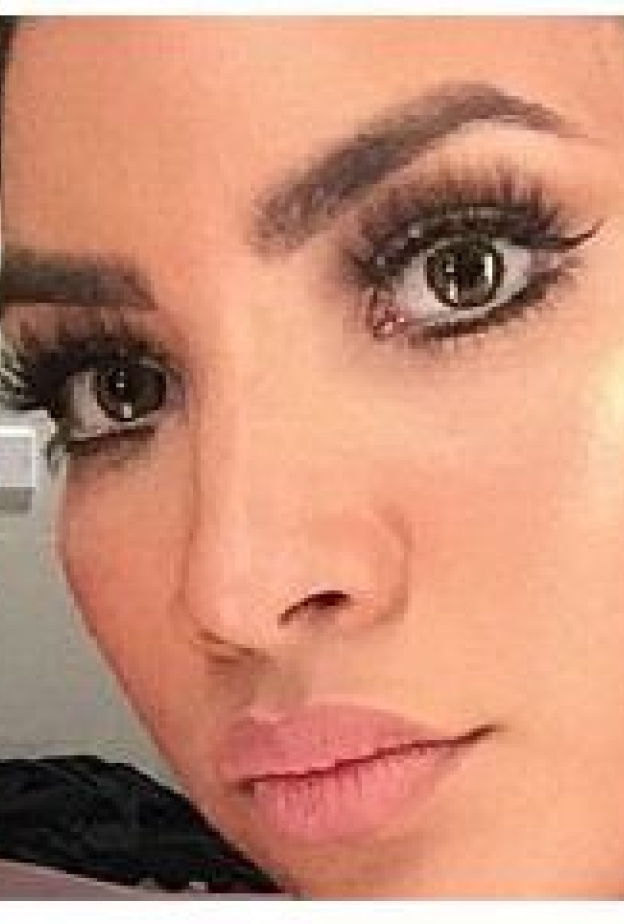 تعرّفوا على شبيهة كيم كارداشيان السعودية