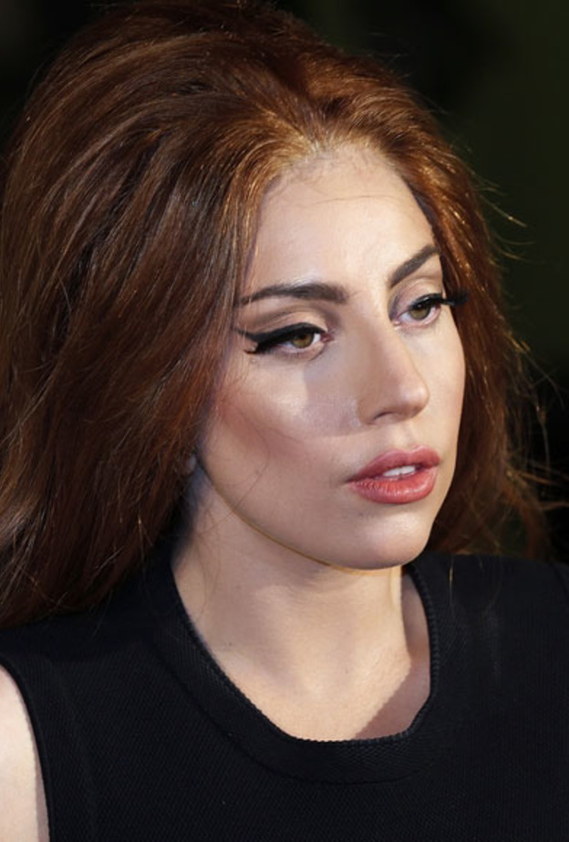 ليدي تتنبأ لتايلور