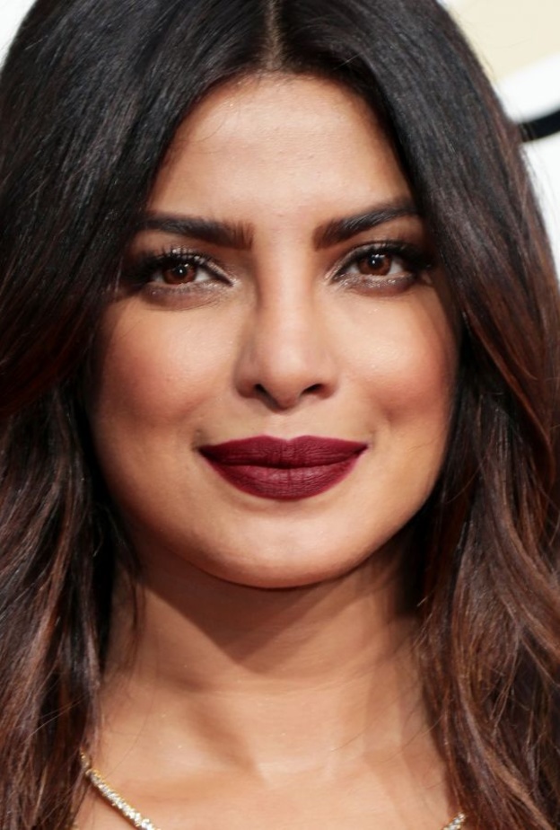 متحدث باسم بريانكا تشوبرا يؤكد نبأ إصابتها