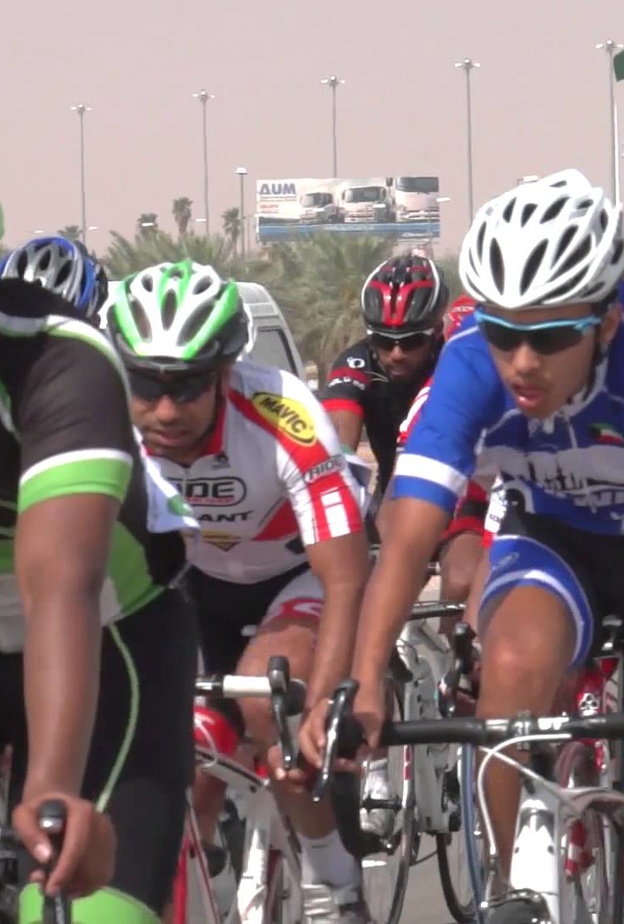 مجموعة دراجتي السعودية تشجع الشباب لركوب الدراجة الهوائية 