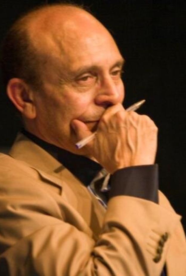 محمد صبحي يفقد رفيقة كفاحه