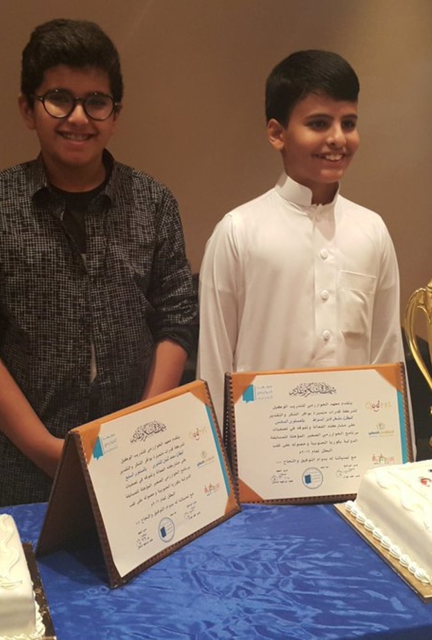 محمد يحقق المركز الأولى و مشعل المركز الثاني في مسابقات الخوارزمي