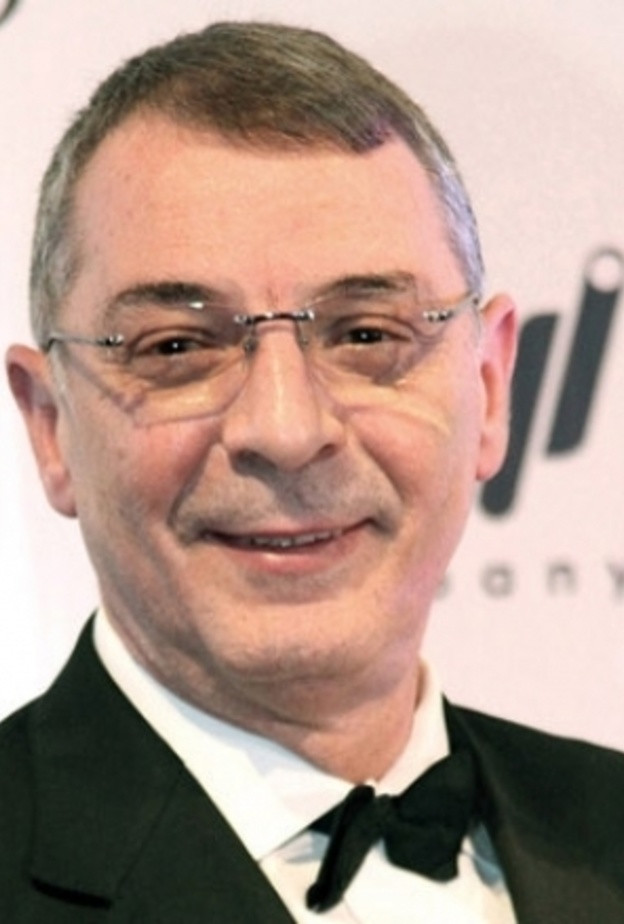 محمود حميدة بطل فيلم "يوم من الأيام"