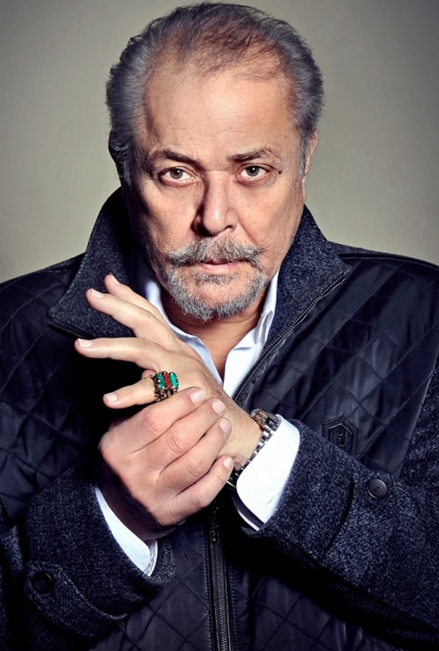 النجم الراحل محمود عبد العزيز