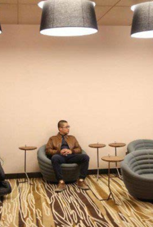 مركز فانكي مول يدلل الرجال في الحضانة