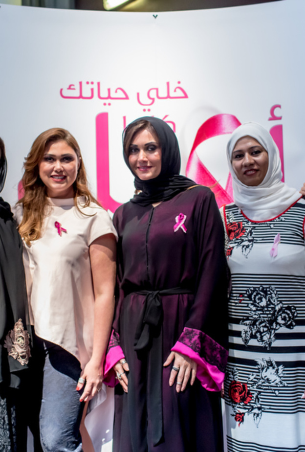 مشاركات في الجلسة الحوارية