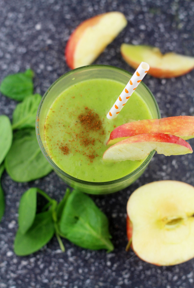 مشروب التفاح مع القرفة و الكاجو لوزن صحي خلال احتفالات نهاية العام