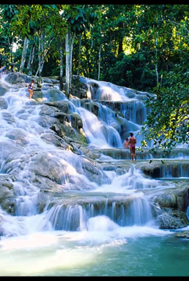 مغامرة على النهر في مونتيغو باي