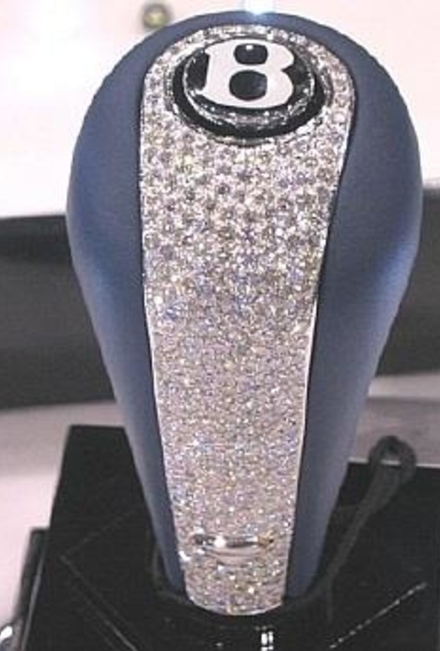 مقبض غيارمرصع بالاماس