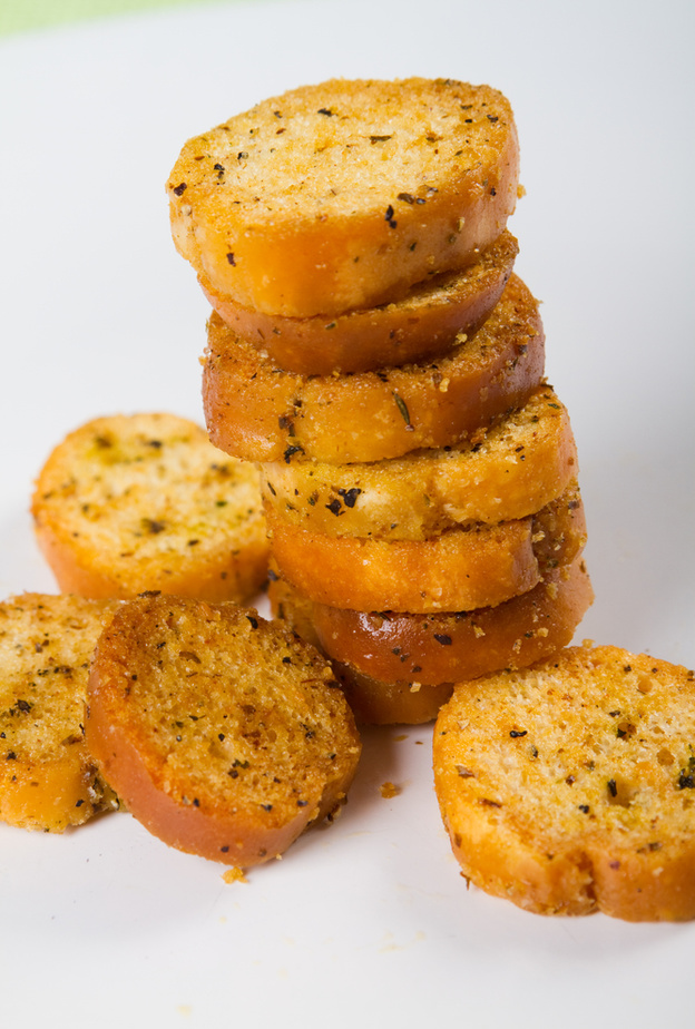 مكعبات الخبز الكروتون