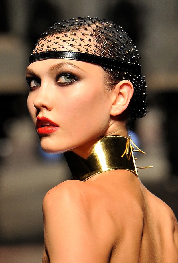 مكياج عيون سموكي جريئة