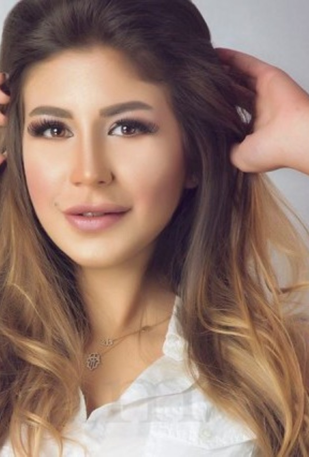 الفنانة الشابة ملك قور تثير الجدل بصورها