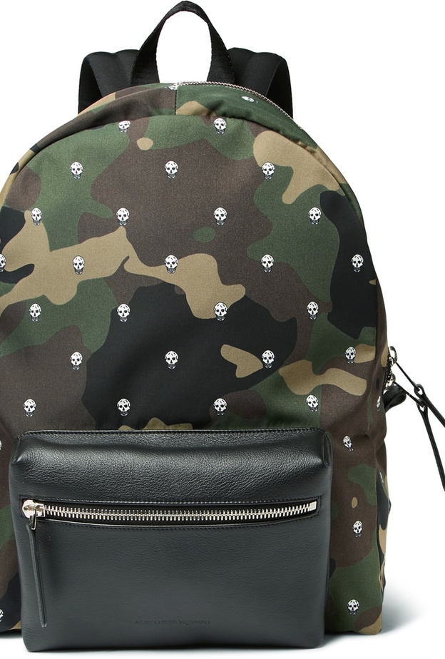 من الكسندر مكوين شنطة بالنقشة العسكرية