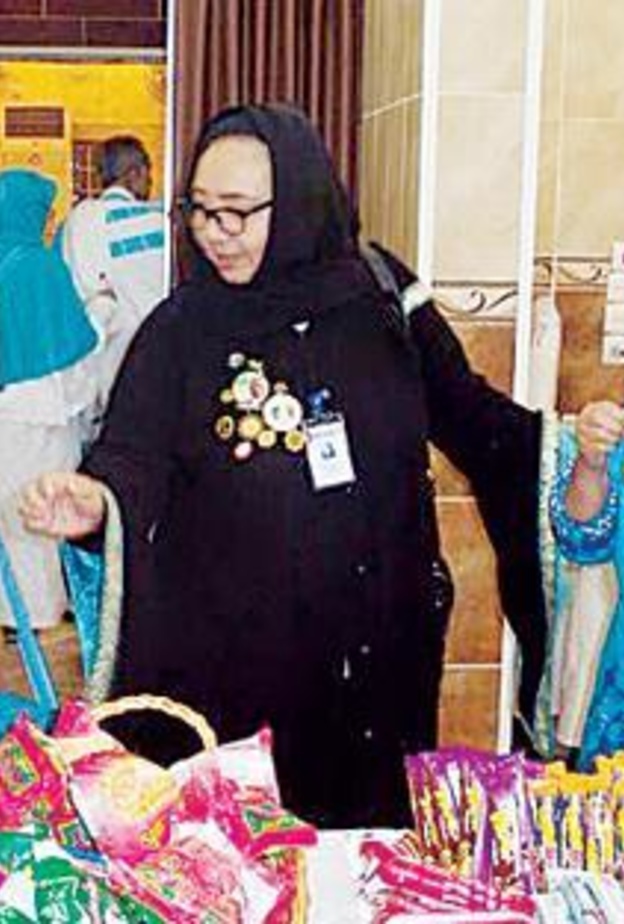 من المرشدات