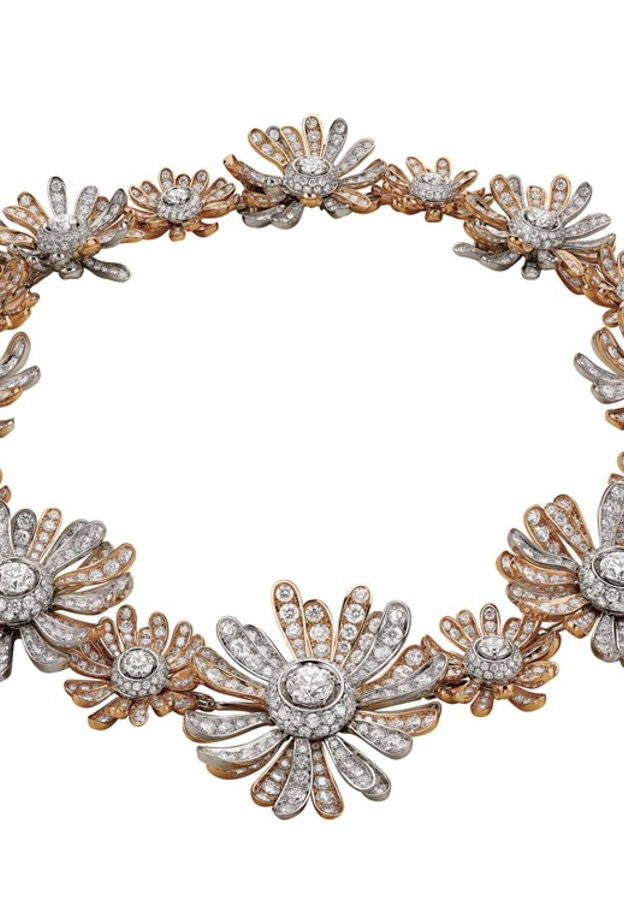 من بولغاري Bulgari مصنوع من الذهب الأبيض والماس